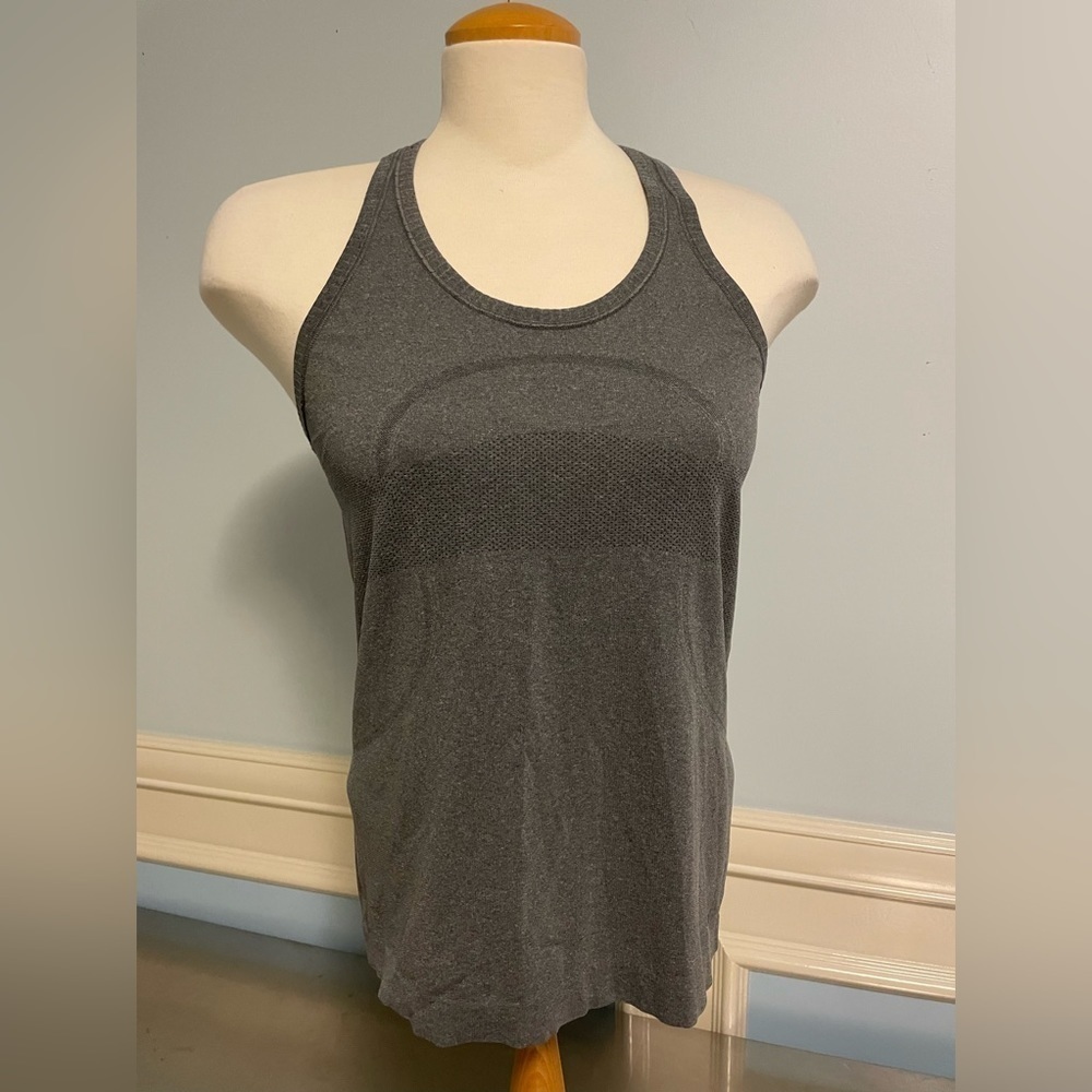 Lululemon - Swiftly Tech Racerback US10 - Picture 2 of 10
